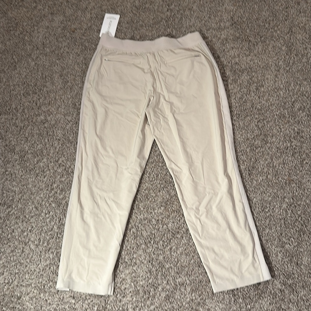 Athleta Pants Womens Size 10/P Brookyln Ankle Beige Lightweight Pull On /‎ NWT - Picture 6 of 10